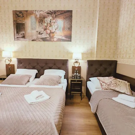 潘森贝拉酒店 招待所 3*