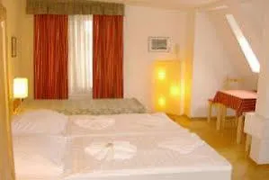 Bella Πανσιόν 3*